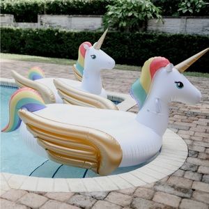 oversized UNICORN LUXE RIDE ON FLOAT